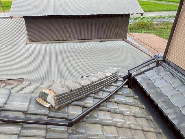 加古川市　漆喰の取れた寄り棟